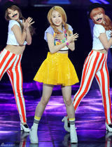 组图：EXO-K霸气献唱 跪地热舞魅力难挡