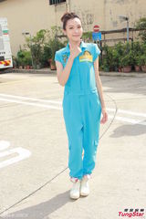 组图：森美被称大叔感伤心 搭档四女缤纷靓丽