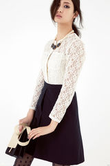 组图：九头身美女菜菜绪走红 极致诱惑露大长腿