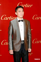 高清组图：梁朝伟范冰冰桂纶镁出席名店亮灯仪式