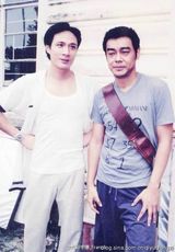 组图：吴镇宇早年青涩照曝光 帅到没朋友