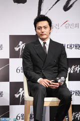 独家：《哭泣的男人》发布会张东健转型演杀手