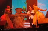 组图：武艺个唱落幕 魔术首秀引尖叫