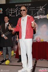 组图：林峰搭佘诗曼宣传《使徒行者》道歉女友