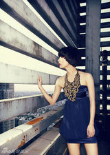 幻灯图：王珞丹写真展现魅力自我 气质超凡尽显风情