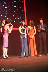 组图：风尚大典陈燃撞衫张梓琳 接棒ELLE代言信心足