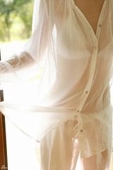 组图：逢泽丽奈夏日写真比基尼秀身材