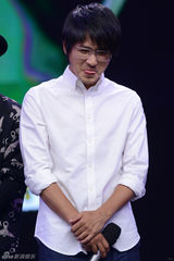 组图：郭敬明录快本临时换位 仍然遭遇“韩寒”