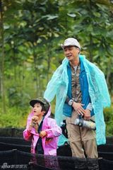 组图：爸爸开启丛林大冒险 金曲歌王曹格落泪