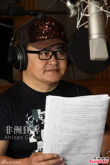 组图：刘欢卢璐夫妻档首合作 配音度过结婚纪念