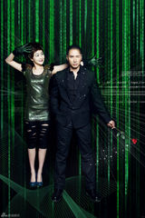 组图：何晟铭情人节大片玩穿越 揽古今三美艳福不浅