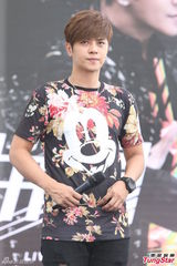 组图：罗志祥自曝最爱裸体照镜子超自恋