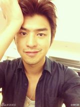 组图：自拍范本陈柏霖！卖萌耍帅颜值爆表