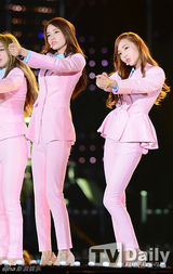 组图：众星助阵梦想演唱会 嗨唱夏日不眠夜