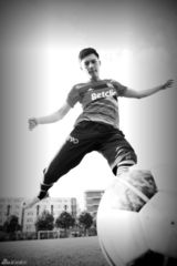 组图：冯铭潮球场帅性大片 桑巴之夏激情四射