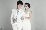 组图：颖儿王传一曝婚纱大片 甜蜜依偎尽显幸福