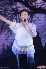 组图：莫文蔚担任孙燕姿个唱嘉宾被催生宝宝