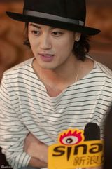 组图：霓虹星赤西仁 我会讲中文我要上头条