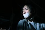 组图：《金童子》描述养小鬼 韩雪演无助母亲