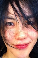 组图：王菲生日素颜自拍仍女神 粉丝留言盼复出