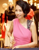 组图：莫文蔚自曝不打算生娃 挺周星驰会照顾人