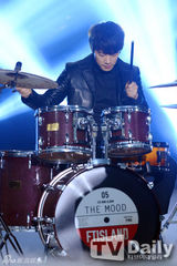 组图：missA与FT等《The Show》现场卖力演出