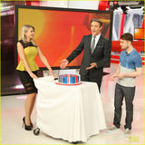 组图：哈利波特25岁了！雷德克里夫庆生变成熟