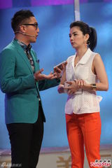 组图：林志玲蕾丝裙秀美腿 曾与蔡康永彻夜长谈