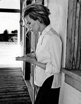 组图：影后贝辛格风格大片 年过60体态仍完美