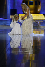 组图：2015美国小姐出炉 22岁纽约女孩夺冠