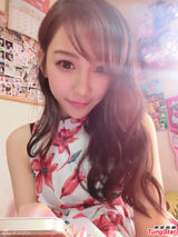 组图：陈冠希旧爱晒私房照 与整容前判若两人