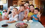 组图：李冰冰素颜为外甥庆生亲做蛋糕母爱爆棚