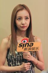 组图：新浪娱乐独家对话前AKB48成员板野友美