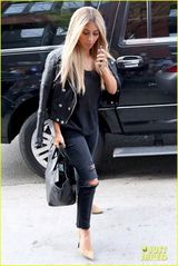 组图：卡戴珊变金发女郎 老公韦斯特称爱到不行