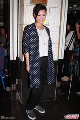 组图：陈豪胡杏儿《陪着你走》杀青