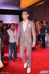 组图：影版《十八岁天空》将拍 保剑锋金莎李智楠聚首