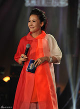 组图：歌狂腾格尔与辣妹共舞 蒋方舟迷黑豹主唱