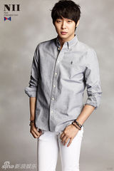 组图：JYJ闵孝琳携手拍时尚春装写真