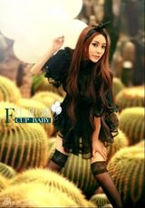 组图：江伊涵成环保大使 亲近自然展黑丝诱惑