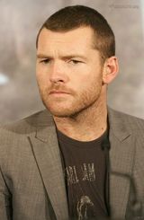 组图：《阿凡达》主创亮相法国 韦弗被影片感动落泪