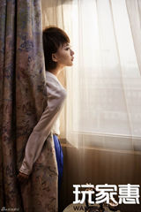 组图：王珞丹英伦气质大片 诠释小清新的传统与反叛