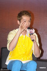 组图：胡歌容祖儿《华丽之后》揭露娱乐圈秘闻