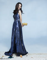 组图：徐璐拍大片化身海的女儿 唯美梦幻仙气足