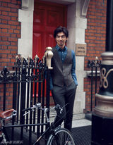 组图：陈柏霖伦敦街头玩转“江河Style”