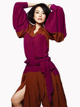 组图：高圆圆拍时尚大片扮“睡美人”