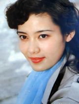 组图：58岁潘虹罕见绝美青涩照曝光