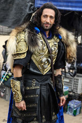 组图：成龙《天将雄师》布罗迪崔始源两军厮杀