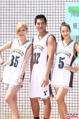 组图：蓝正龙盼早生子 为娇妻改冲动个性