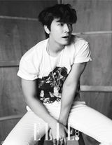 组图：SJ东海黑白写真 深邃眼神诱惑十足