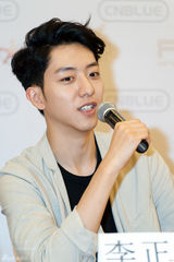 独家：CNBLUE上海强势开唱 摇滚美男笑容暖